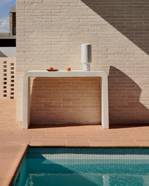 Aiguablava Консоль из белого цемента 120 x 80 см от интернет-магазина IDODOM.RU