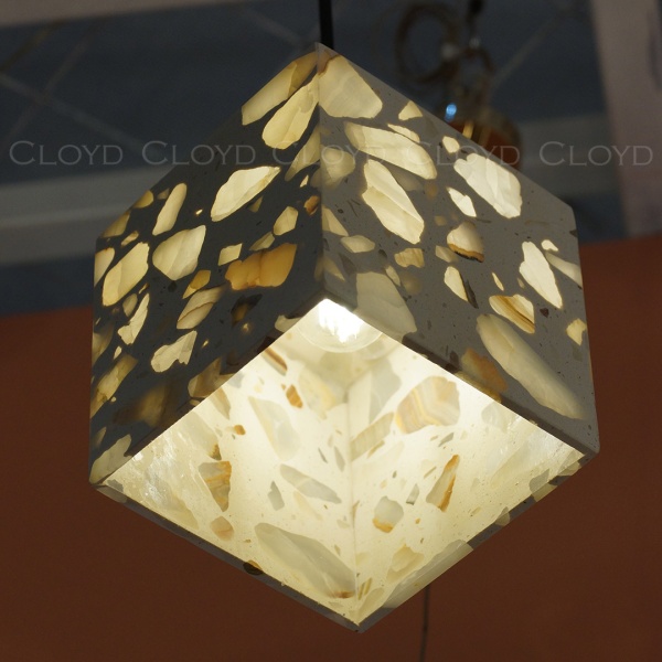 Подвесной светильник Cloyd MATERIA P1 / cube - латунь (арт.12181) от интернет-магазина IDODOM.RU