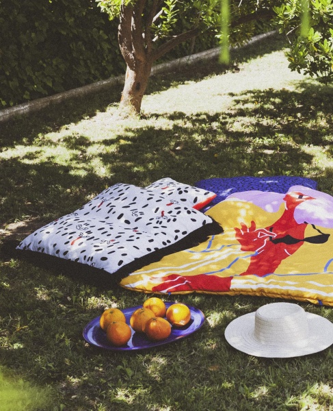 Подушка Flora & Fauna Wild Dots 66*66 от интернет-магазина IDODOM.RU