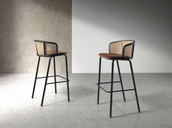 Барный стул 4128/BS-1698A из коричневого бархата и ротанга от интернет-магазина IDODOM.RU