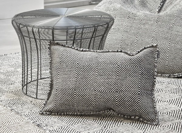 Подушка Sail Black 60x36 от интернет-магазина IDODOM.RU