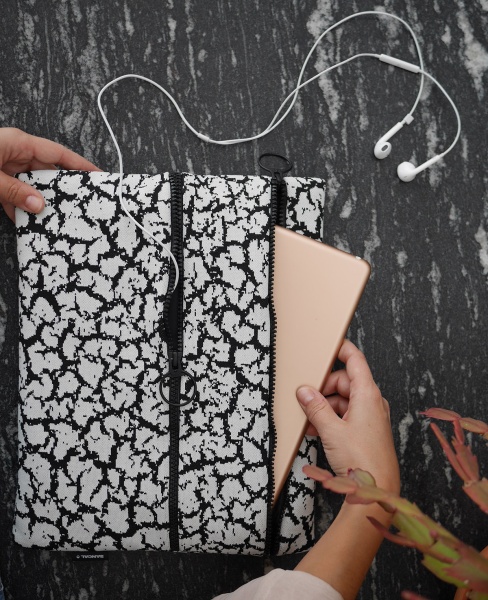 Чехол для планшета Rift L белый от интернет-магазина IDODOM.RU