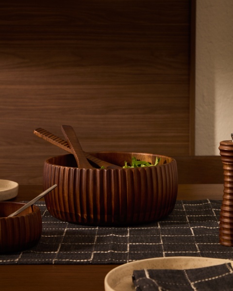 Большая миска Rommu из акации от интернет-магазина IDODOM.RU