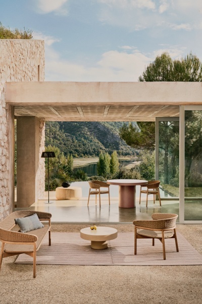 Кресло Arinella из акации с натуральной отделкой и бежевой веревкой от интернет-магазина IDODOM.RU