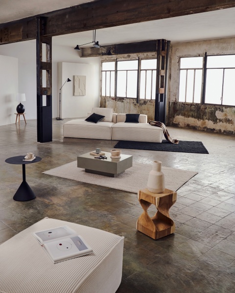 Приставной столик Hakon от интернет-магазина IDODOM.RU