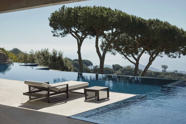 Шезлонг The Factory от интернет-магазина IDODOM.RU