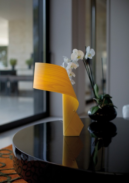 Настольная лампа Air от интернет-магазина IDODOM.RU