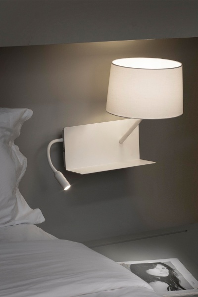 Бра с ридером и полкой Handy белое правое от интернет-магазина IDODOM.RU