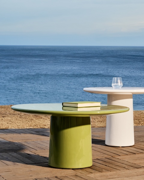 Журнальный столик Albanella из цемента с глянцевой зеленой отделкой Ø85 см от интернет-магазина IDODOM.RU