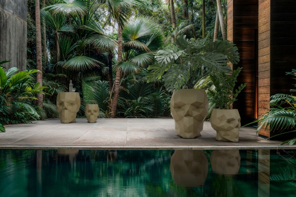 Столик Skull от интернет-магазина IDODOM.RU