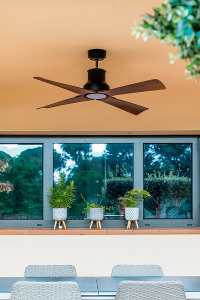 Коричневый потолочный вентилятор Winche от интернет-магазина IDODOM.RU