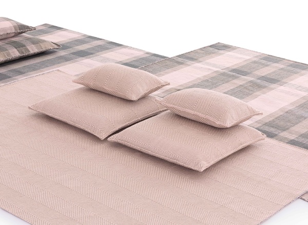 Подушка декоративная Nomad Inuit pink от интернет-магазина IDODOM.RU