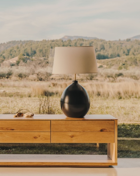 Foixa Металлическая настольная лампа с черной отделкой от интернет-магазина IDODOM.RU