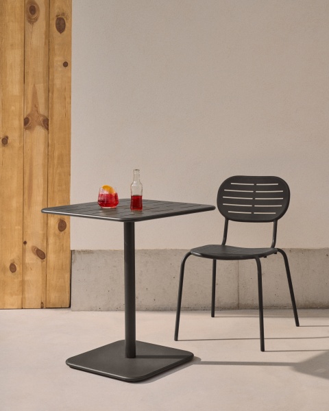 Уличный стол Brai из темно-серой оцинкованной стали 70 x 70 см от интернет-магазина IDODOM.RU