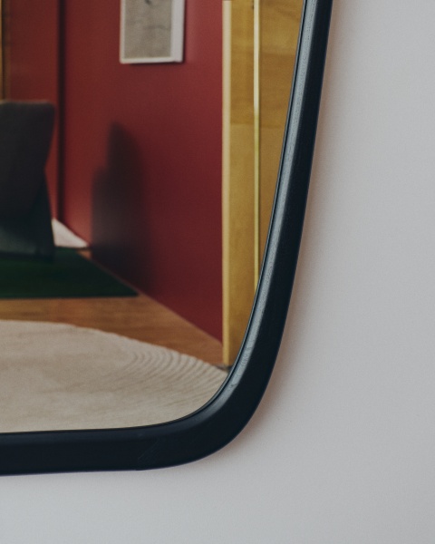 Зеркало из черного тикового дерева Alura 94,5 x 192 см от интернет-магазина IDODOM.RU