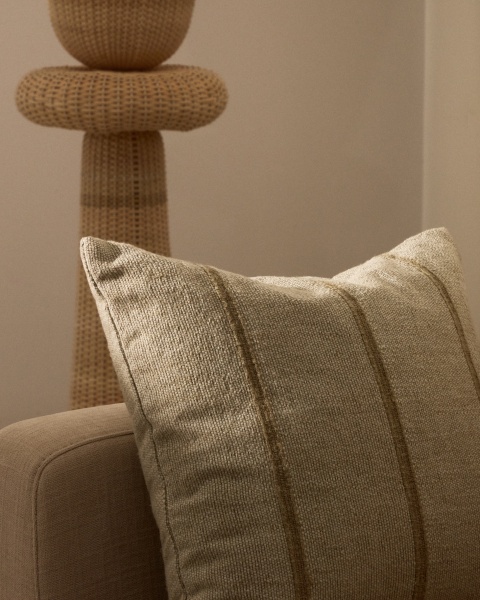 Чехол для подушки Disis с бежевыми полосками 45 x 45 см от интернет-магазина IDODOM.RU