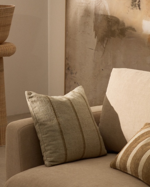 Чехол для подушки Disis с бежевыми полосками 45 x 45 см от интернет-магазина IDODOM.RU