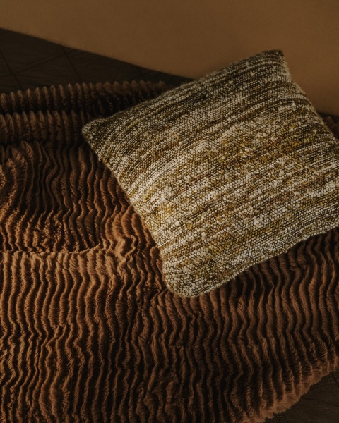 Чехол на подушку Yadit из зеленой вискозы и хлопка 45 x 45 см от интернет-магазина IDODOM.RU