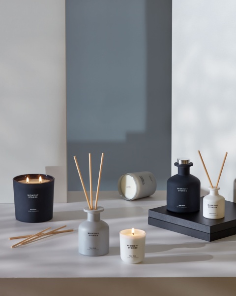 Ароматическая свеча Midnight Stories 390 г от интернет-магазина IDODOM.RU