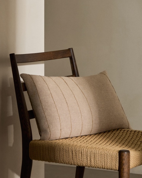 Чехол на подушку Sayema из бежевого хлопка и джута с вышивкой, 30 x 50 см от интернет-магазина IDODOM.RU