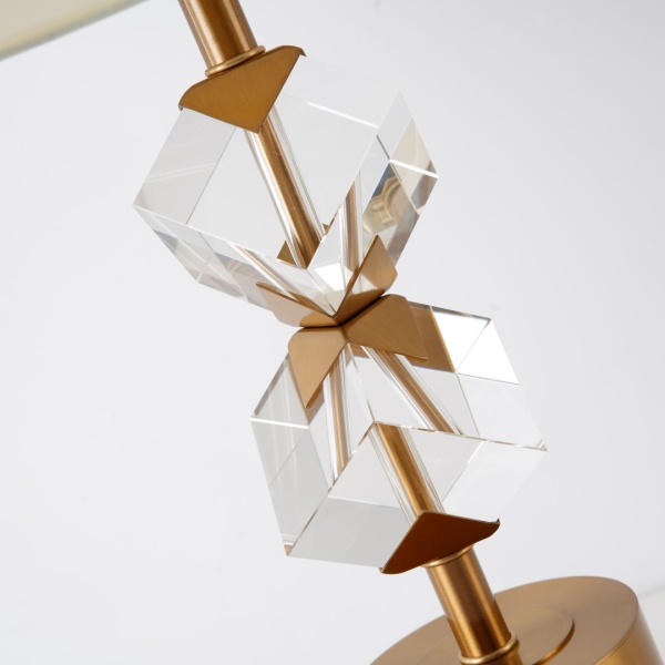 Настольная лампа Cloyd GANTRY T1 / выс. 62 см - Angular - латунь (арт.30071) от интернет-магазина IDODOM.RU