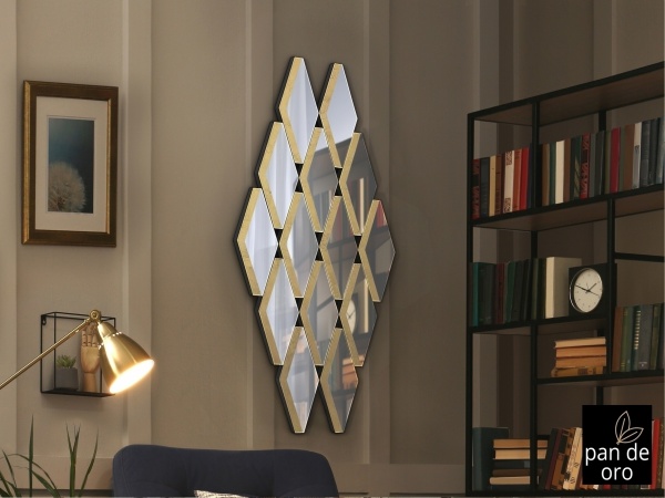 Зеркало Romulo из золотистых пластин от интернет-магазина IDODOM.RU