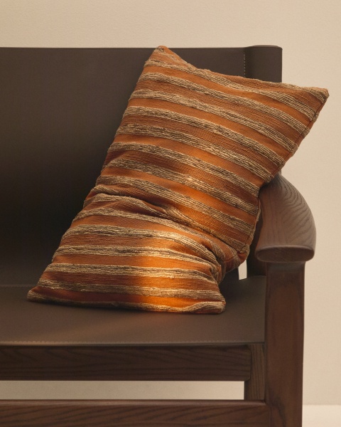 Чехол для подушки Dorevi из жаккарда в оранжевую полоску 40 x 60 см от интернет-магазина IDODOM.RU