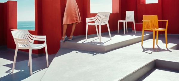 Кресло Spritz с подлокотниками от интернет-магазина IDODOM.RU