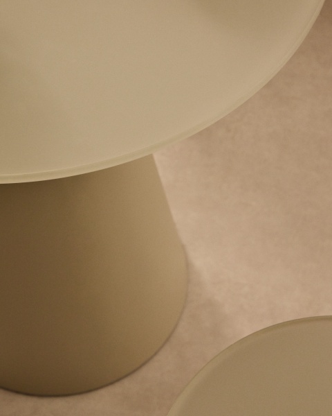 Журнальный столик Wilshire из матового стекла и стали матово-серый Ø50 см от интернет-магазина IDODOM.RU