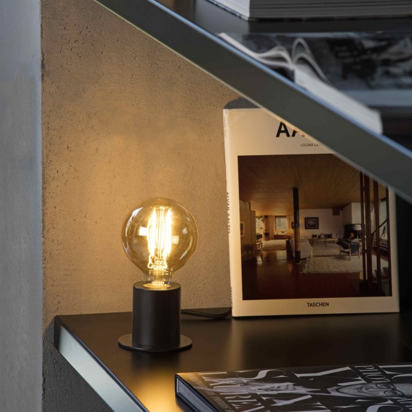 Настольная лампа Ten черная от интернет-магазина IDODOM.RU