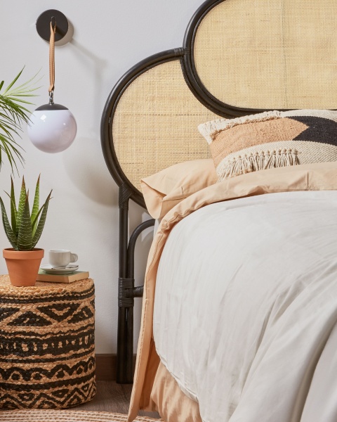 Изголовье Lalita черное от интернет-магазина IDODOM.RU