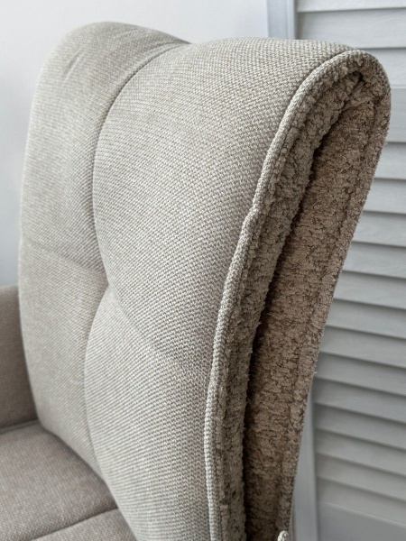 Стул с подлокотниками Rico ткань бежевый, поворотно-возвратный механизм 360 градусов от интернет-магазина IDODOM.RU