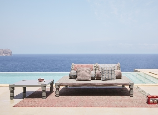 Уличный столик GL Grey Big от интернет-магазина IDODOM.RU