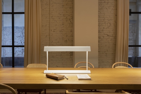 Настольный светильник Gada GAD_3927 от интернет-магазина IDODOM.RU