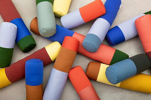 Подушка декоративная Line M от интернет-магазина IDODOM.RU