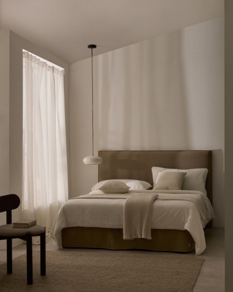 Кровать Jaira серо-коричневого цвета со съемным чехлом для матраса 180 x 200 от интернет-магазина IDODOM.RU