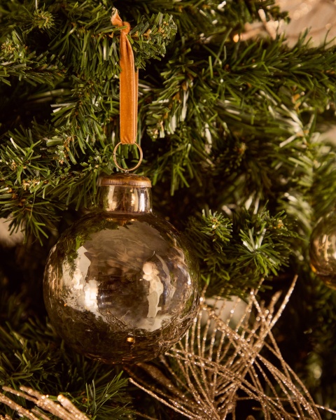 Набор из 2 рождественских шаров Piril из коричневого переработанного стекла, Ø 10 см от интернет-магазина IDODOM.RU
