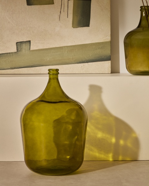 Большая ваза Fiobe из переработанного зеленого стекла от интернет-магазина IDODOM.RU