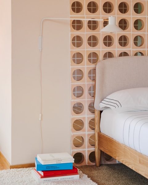 Настенный светильник Plass белый от интернет-магазина IDODOM.RU