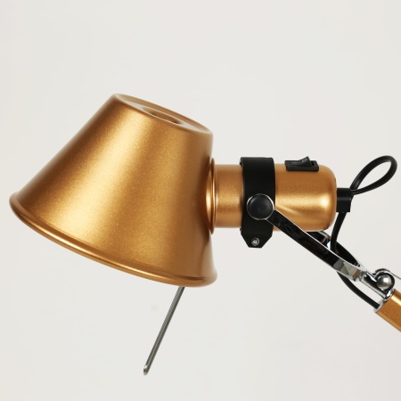 Настольный светильник Legend от интернет-магазина IDODOM.RU