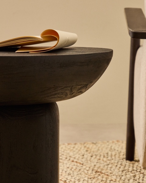 Ovak Приставной столик из акации с чёрной отделкой Ø50 см от интернет-магазина IDODOM.RU