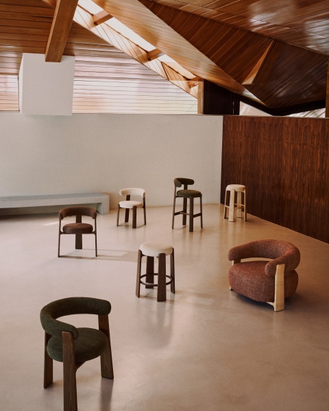 Полубарный стул Granite из зеленого шенилла и ясеня с отделкой орех 65 см от интернет-магазина IDODOM.RU