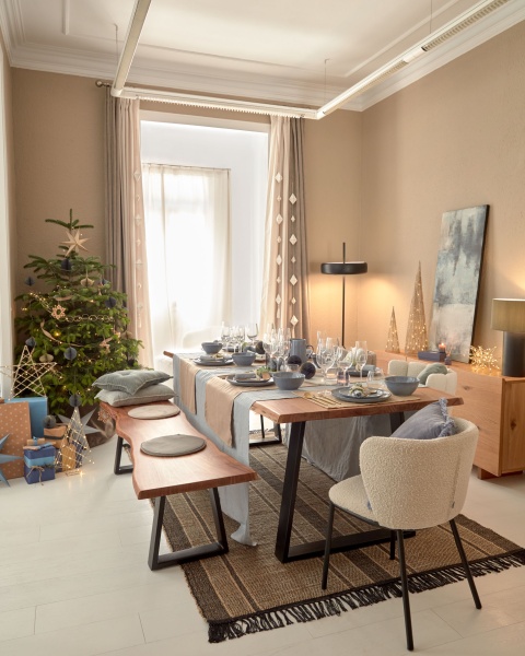 Металлический торшер Francisca с отделкой из черного стекла от интернет-магазина IDODOM.RU