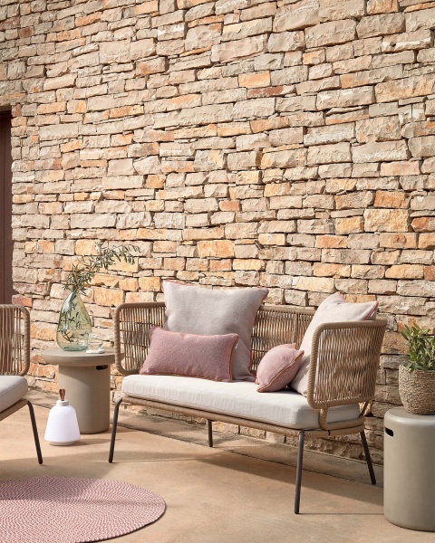 Двухместный диван Nadin из бежевого шнура с оцинкованной сталью от интернет-магазина IDODOM.RU