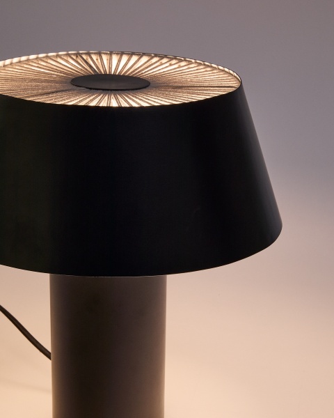 Настольная лампа Ancare из черного металла и бежевого шнура от интернет-магазина IDODOM.RU