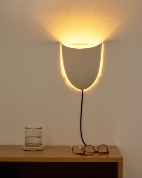 Настенный светильник Nibla из металла с эффектом белой глины от интернет-магазина IDODOM.RU