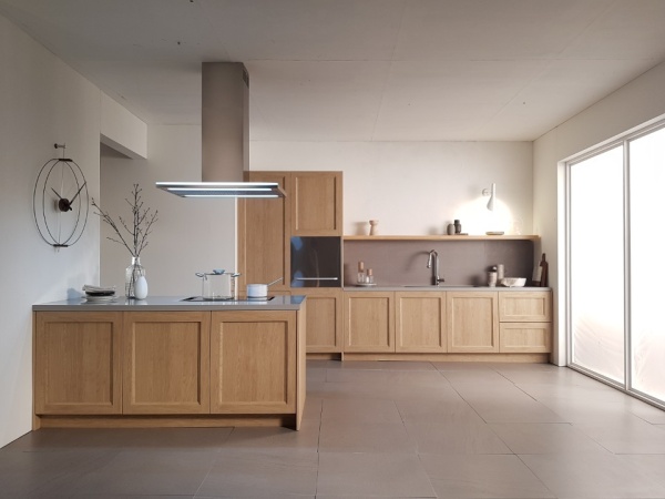 Настенные часы Mini Barcelona от интернет-магазина IDODOM.RU