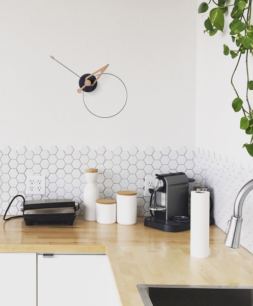 Настенные часы Pico дуб-черный от интернет-магазина IDODOM.RU