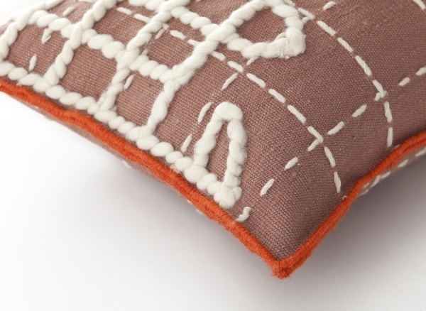 Подушка Bandas Space A Pink от интернет-магазина IDODOM.RU