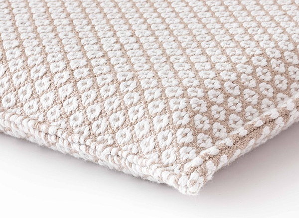 Подушка напольная Nomad Tuareg white от интернет-магазина IDODOM.RU